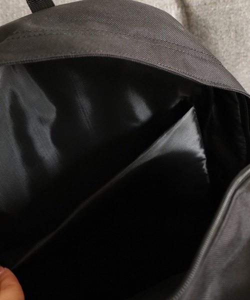 THRASHER(スラッシャー)の「THRASHER BACKPACK30 リュック(バックパック/リュック・メンズ・ブラック×ホワイト/ブラック系・FREE)」の4枚目の写真