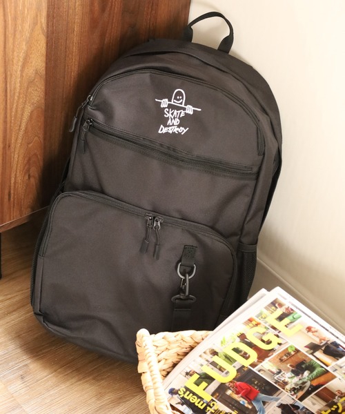 THRASHER(スラッシャー)の「THRASHER BACKPACK30 リュック(バックパック/リュック・メンズ・ブラック×ホワイト/ブラック系・FREE)」の14枚目の写真