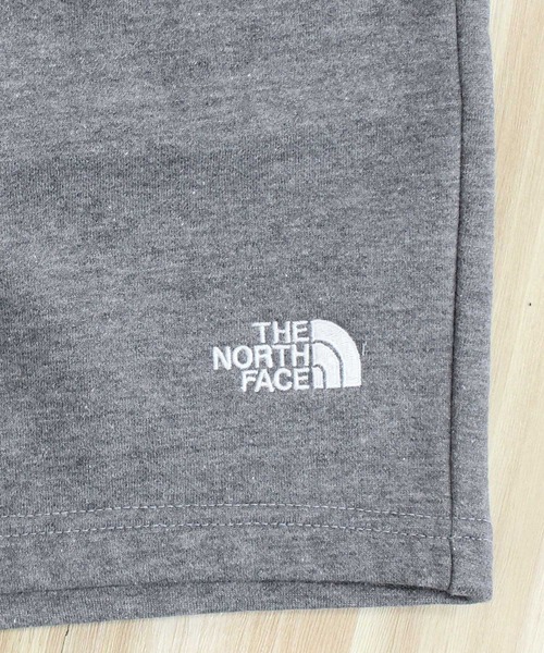THE NORTH FACE(ザノースフェイス)の「エボリューション ワンポイント刺繍 ショートパンツ M EVOLUTION EMB SHORT(スウェットパンツ・メンズ・ブラック/グレー・XL/L/M/S/XS)」の11枚目の写真