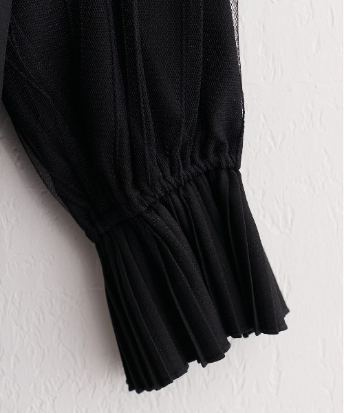 natural couture（ナチュラルクチュール）の「袖口プリーツチュール袖ブラウス（シャツ/ブラウス・レディース・ブラック/サックスブルー/ネイビー/ピンク/オフホワイト・FREE）」の15枚目の写真