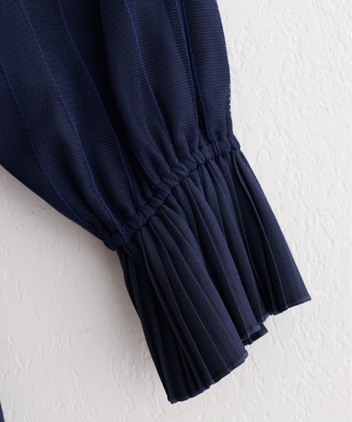 natural couture（ナチュラルクチュール）の「袖口プリーツチュール袖ブラウス（シャツ/ブラウス・レディース・ブラック/サックスブルー/ネイビー/ピンク/オフホワイト・FREE）」の20枚目の写真