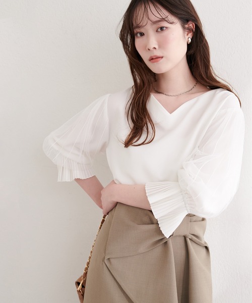 natural couture（ナチュラルクチュール）の「袖口プリーツチュール袖ブラウス（シャツ/ブラウス・レディース・ブラック/サックスブルー/ネイビー/ピンク/オフホワイト・FREE）」の6枚目の写真