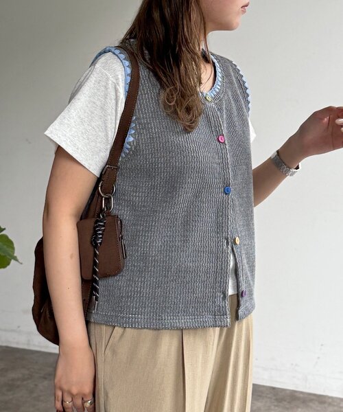 CPCM(シーピーシーエム)の「カラーボタンステッチニットベスト(Tシャツ/カットソー・レディース・ネイビー/グレー/アイボリー・FREE)」の13枚目の写真