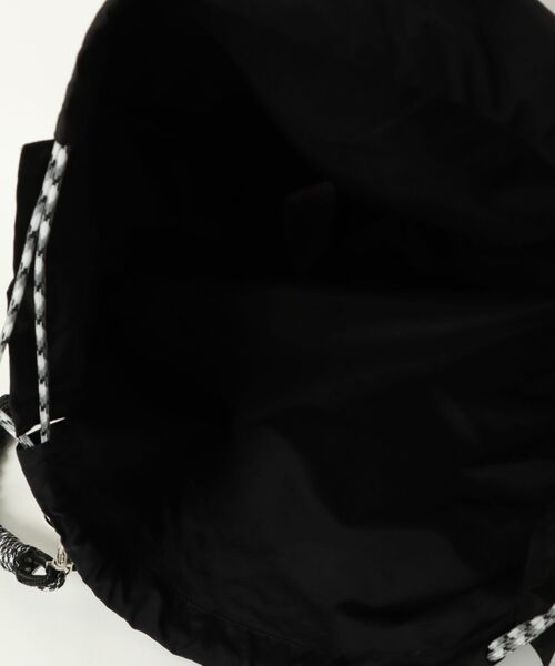 REGENCY WORKS(リージェンシーワークス)の「【Regency work/リージェンシー ワークス】巾着バッグ ナイロン マチ付き4WAY ナップサック(トートバッグ・レディース・ブラック/チャコールグレー/ベージュ・FREE)」の5枚目の写真