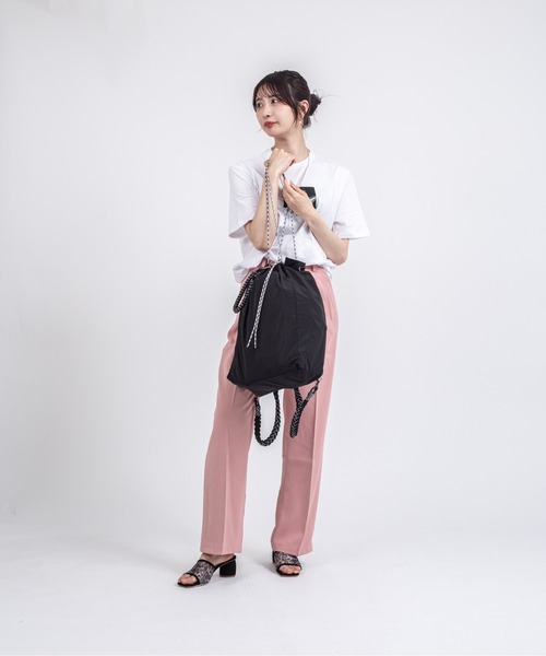 REGENCY WORKS(リージェンシーワークス)の「【Regency work/リージェンシー ワークス】巾着バッグ ナイロン マチ付き4WAY ナップサック(トートバッグ・レディース・ブラック/チャコールグレー/ベージュ・FREE)」の9枚目の写真