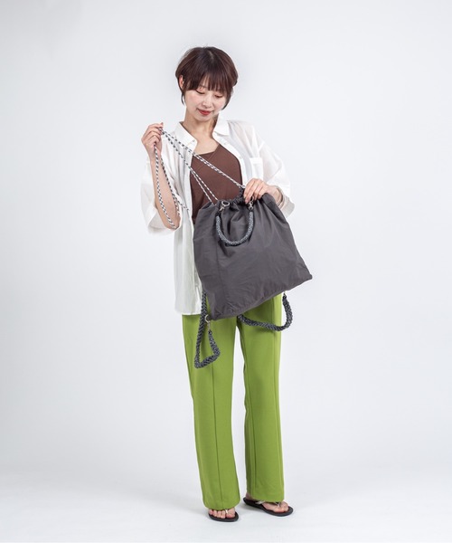 REGENCY WORKS(リージェンシーワークス)の「【Regency work/リージェンシー ワークス】巾着バッグ ナイロン マチ付き4WAY ナップサック(トートバッグ・レディース・ブラック/チャコールグレー/ベージュ・FREE)」の18枚目の写真