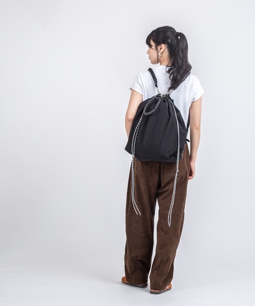 REGENCY WORKS(リージェンシーワークス)の「【Regency work/リージェンシー ワークス】巾着バッグ ナイロン マチ付き4WAY ナップサック(トートバッグ・レディース・ブラック/チャコールグレー/ベージュ・FREE)」の15枚目の写真