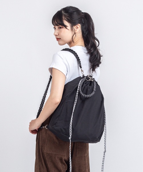 REGENCY WORKS(リージェンシーワークス)の「【Regency work/リージェンシー ワークス】巾着バッグ ナイロン マチ付き4WAY ナップサック(トートバッグ・レディース・ブラック/チャコールグレー/ベージュ・FREE)」の12枚目の写真