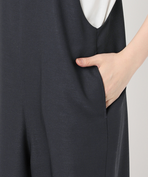 Spick & Span(スピックアンドスパン)の「《WEB限定 / 追加》ドライクロスコンビネゾン(サロペット/オーバーオール・レディース・ネイビー/ベージュ・38/36)」の9枚目の写真