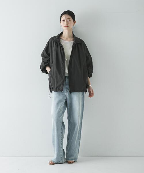 URBAN RESEARCH（アーバンリサーチ）の「撥水ナイロンギャザーブルゾン（ブルゾン・レディース・チャコールグレー/ホワイト・FREE）」の19枚目の写真