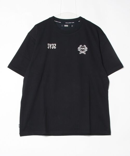 SY32 by SWEET YEARS（エスワイサーティトゥバイスィートイヤーズ）の「SY32 by SWEET YEARS /エスワイサーティトゥ バイ スィートイヤーズ/EMBLEM LOGO TEE（Tシャツ/カットソー・メンズ・ホワイト/ブラック・M/L）」の2枚目の写真