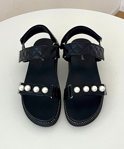 prose verse（プロズヴェール）の「ビジュトリムキルティングパールサンダル（サンダル・レディース・ブラック・MEDIUM/SMALL/X-LARGE/LARGE）」の3枚目の写真