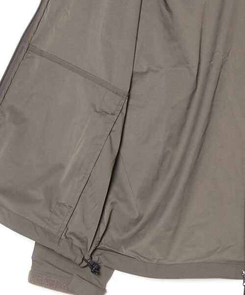 THE NORTH FACE（ザノースフェイス）の「ザ ノース フェイス THE NORTH FACE Valley Breeze Jacket バレーブリーズジャケット（ナイロンジャケット・メンズ・ブラック/グリーン・S/M/L/XL）」の5枚目の写真