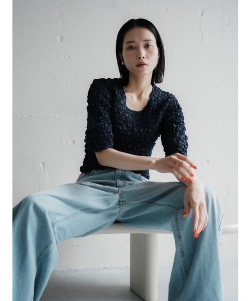 Katrin TOKYO(カトリーントーキョー)の「random shirring curve sleeve tops(Tシャツ/カットソー・レディース・ネイビー/ホワイト/ワイン系・FREE/XS)」の9枚目の写真