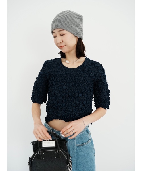 Katrin TOKYO(カトリーントーキョー)の「random shirring curve sleeve tops(Tシャツ/カットソー・レディース・ネイビー/ホワイト/ワイン系・FREE/XS)」の17枚目の写真