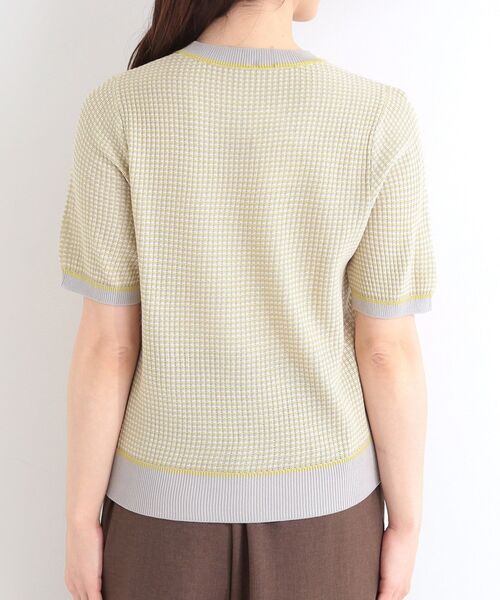 SHOO・LA・RUE(シューラルー)の「【洗濯機可/S-LL】金ボタンが上品 カノコ編み配色クルーネックニット(ニット/セーター・レディース・グレー系3/ダークブラウン系3/ブラック系3・01/04/03/02)」の18枚目の写真
