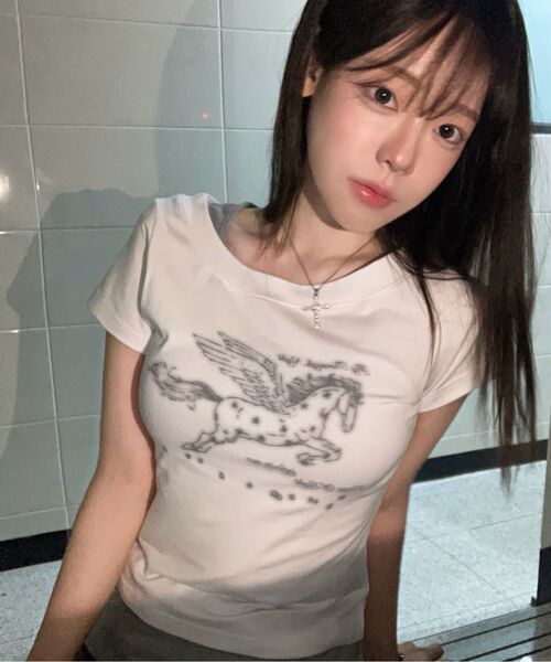 IFYOUWANT(イフユーウォント)の「ペガサス ワンショルダーTシャツ ブラック(Tシャツ/カットソー・レディース・その他・FREE)」の6枚目の写真