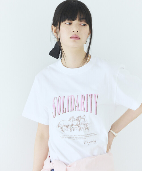 Firsthand(ファーストハンド)の「Firsthand/ファーストハンド コンフォータブル ロゴホースプリント クルーネック Tシャツ(Tシャツ/カットソー・レディース・チャコールグレー/ホワイト・FREE)」の5枚目の写真