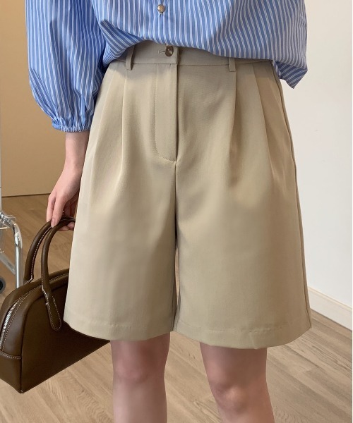 &soiree(アンドソワレ)の「2タック後ろゴムハーフパンツ(その他パンツ・レディース・グレー/ブラック/ベージュ・SMALL/MEDIUM/LARGE/X-LARGE)」の3枚目の写真