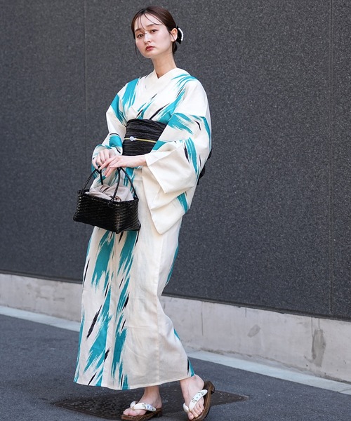 utatane(ウタタネ)の「2026新作 選べる浴衣3点セット utataneオリジナル(浴衣・レディース・ホワイト系4/ネイビー系1/ホワイト系6/パープル系1/ホワイト系2/レッド系2/ブルー系2/イエロー系1/ブルー系1/ブラウン系1/ネイビー系2/ブラック系6/ホワイト系5/イエロー系2/ブラック系3/グリーン系1/ブラック系1/ホワイト系3/ブラック系8/ブラック系5/レッド系1/ブラック系7/ブラック系4/ホワイト系1/ベージュ系1・FREE)」の2枚目の写真