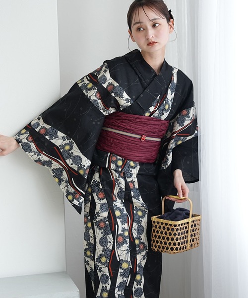 utatane(ウタタネ)の「2026新作 選べる浴衣3点セット utataneオリジナル(浴衣・レディース・ホワイト系4/ネイビー系1/ホワイト系6/パープル系1/ホワイト系2/レッド系2/ブルー系2/イエロー系1/ブルー系1/ブラウン系1/ネイビー系2/ブラック系6/ホワイト系5/イエロー系2/ブラック系3/グリーン系1/ブラック系1/ホワイト系3/ブラック系8/ブラック系5/レッド系1/ブラック系7/ブラック系4/ホワイト系1/ベージュ系1・FREE)」の8枚目の写真