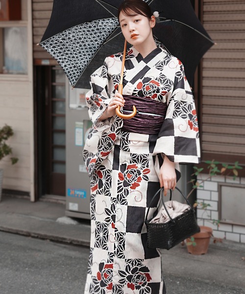 utatane(ウタタネ)の「2026新作 選べる浴衣3点セット utataneオリジナル(浴衣・レディース・ホワイト系4/ネイビー系1/ホワイト系6/パープル系1/ホワイト系2/レッド系2/ブルー系2/イエロー系1/ブルー系1/ブラウン系1/ネイビー系2/ブラック系6/ホワイト系5/イエロー系2/ブラック系3/グリーン系1/ブラック系1/ホワイト系3/ブラック系8/ブラック系5/レッド系1/ブラック系7/ブラック系4/ホワイト系1/ベージュ系1・FREE)」の12枚目の写真