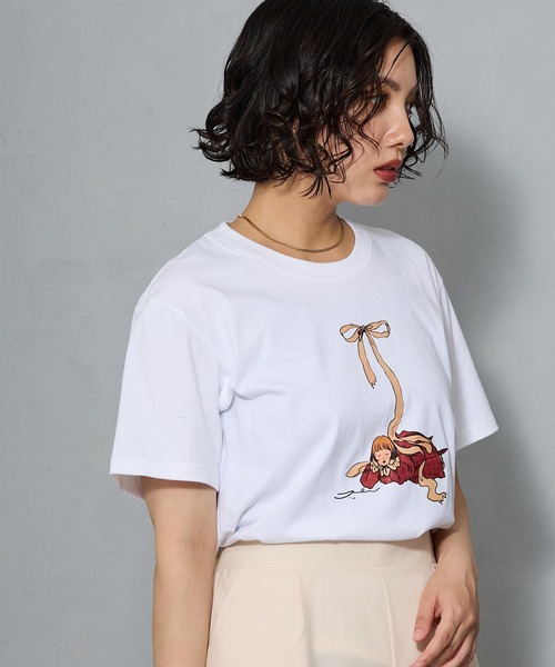 aremoi(アレモイ)の「リボンモチーフ ガールプリントTシャツ(Tシャツ/カットソー・レディース・ネイビー/ホワイト/グレー・SMALL/MEDIUM/LARGE)」の8枚目の写真