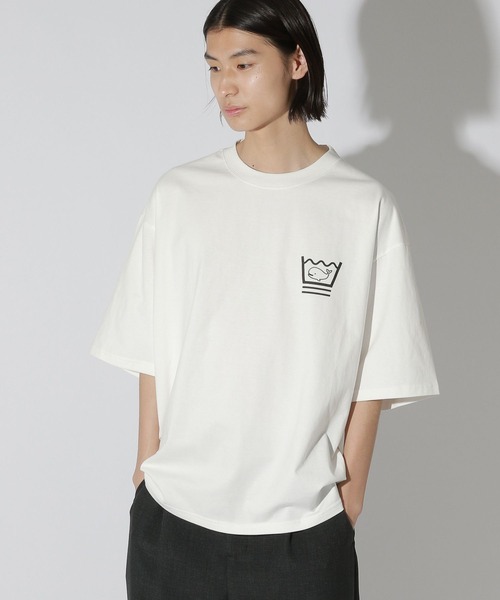 LAKOLE（ラコレ）の「クジラグラフィックT / 670701（Tシャツ/カットソー・メンズ・ホワイト/ブラック・MEDIUM/LARGE）」の2枚目の写真