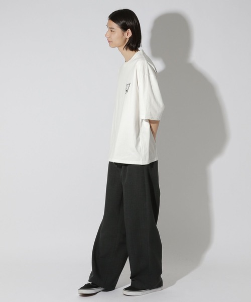 LAKOLE（ラコレ）の「クジラグラフィックT / 670701（Tシャツ/カットソー・メンズ・ホワイト/ブラック・MEDIUM/LARGE）」の6枚目の写真