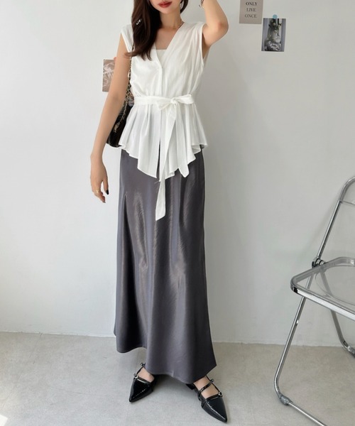 Eclat one(エクラワン)の「美人見えシルエット。ウエストリボン付カシュクールペプラムブラウス(シャツ/ブラウス・レディース・イエロー/ホワイト/ライトブルー・FREE)」の9枚目の写真