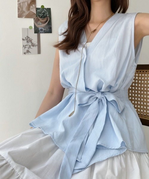 Eclat one(エクラワン)の「美人見えシルエット。ウエストリボン付カシュクールペプラムブラウス(シャツ/ブラウス・レディース・イエロー/ホワイト/ライトブルー・FREE)」の11枚目の写真