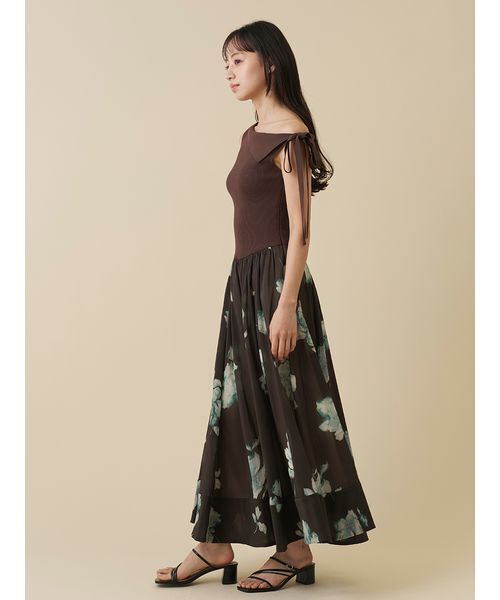 SNIDEL(スナイデル)の「リボンデザインニットドッキングワンピース(ワンピース・レディース・ネイビー/ブラウン/ブラック・0/1)」の12枚目の写真