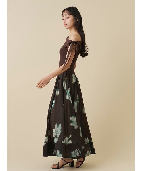 SNIDEL(スナイデル)の「リボンデザインニットドッキングワンピース(ワンピース・レディース・ネイビー/ブラウン/ブラック・0/1)」の21枚目の写真