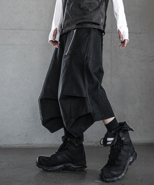 ROARINGRAD(ロアリングラド)の「26 パラシュートバミューダパンツ ブラック(その他パンツ・レディース・その他・MEDIUM/LARGE)」の1枚目の写真