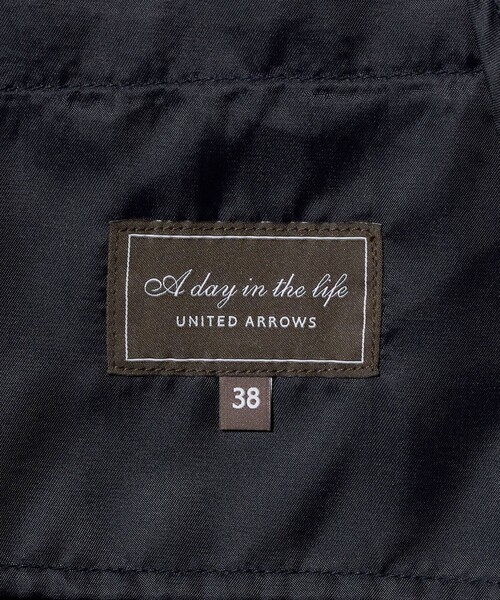 A DAY IN THE LIFE UNITED ARROWS(アデイインザライフユナイテッドアローズ)の「サッカー ダブルブレストジャケット ‐セットアップ対応・マシンウォッシャブル‐ <A DAY IN THE LIFE>(Tシャツ/カットソー・レディース・ベージュ/ネイビー/ブラック・38/36)」の7枚目の写真