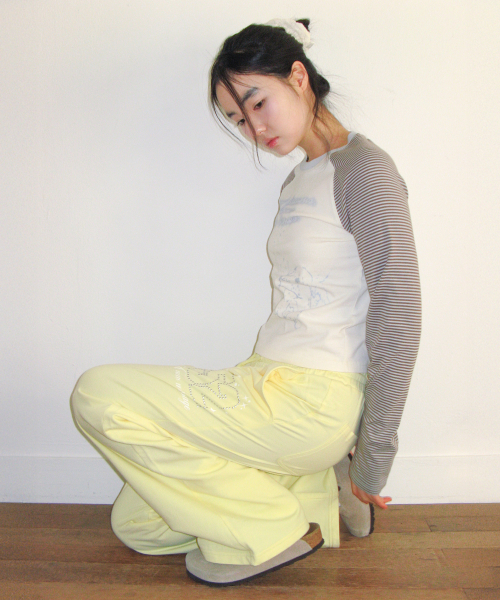 AMESWORLDWIDE(アメスワールドワイド)の「52 HOTFIX SWEAT PANTS YELLOW(スウェットパンツ・レディース・その他・LARGE/MEDIUM/SMALL)」の3枚目の写真