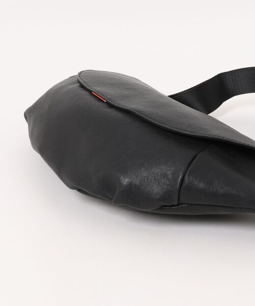 NiiNa(ニーナ)の「【 NiiNa homme / ニーナオム 】高品質牛革 ソフトレザー メッセンジャーバッグ(ショルダーバッグ・メンズ・ブラック・FREE)」の10枚目の写真