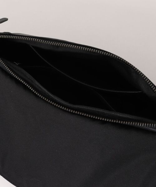 NiiNa(ニーナ)の「【 NiiNa homme / ニーナオム 】高品質牛革 ソフトレザー メッセンジャーバッグ(ショルダーバッグ・メンズ・ブラック・FREE)」の11枚目の写真
