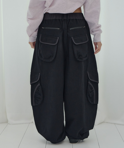 FANCY CLUB(ファンシークラブ)の「カーゴワークバルーンパンツ (ブラック) F26QD153(その他パンツ・レディース・その他・ONE)」の5枚目の写真