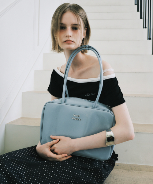 NICK&NICOLE(ニックアンドニコール)の「NICOLE LOGO MINIMAL SQUARE BAG_SORA(ショルダーバッグ・レディース・その他・FREE)」の5枚目の写真