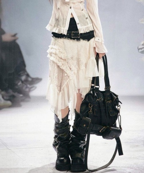 Cest Nous（セヌー）の「【Cest Nous】Lace Midi Skirt / 【セヌー】ウエストベルトアシンメトリーレースミディスカート（スカート・レディース・ホワイト/ブラック・S/M）」の9枚目の写真