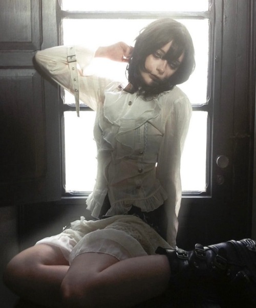 Cest Nous（セヌー）の「【Cest Nous】Lace Midi Skirt / 【セヌー】ウエストベルトアシンメトリーレースミディスカート（スカート・レディース・ホワイト/ブラック・S/M）」の4枚目の写真