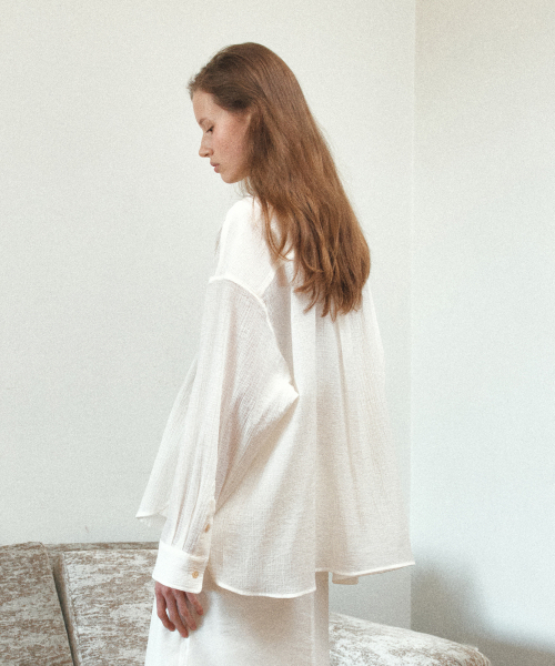 MOHAN（モハン）の「TIS SHEER WRINKLE SHIRT_CREAM（シャツ/ブラウス・レディース・Cream・SMALL/MEDIUM/LARGE）」の4枚目の写真