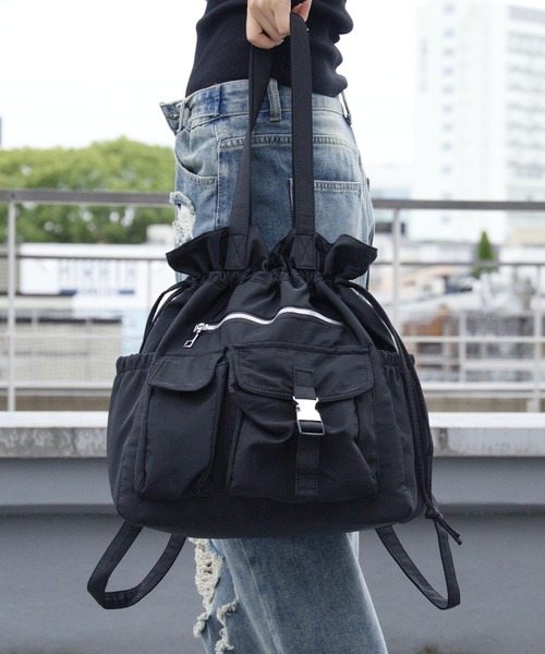 Chick(チック)の「【2WAY】【A4サイズ対応】Water-Repellent 2-Way Drawstring Multi-Pocket Bag / 撥水2WAY 巾着仕様 マルチポケットバッグ y2k 韓国系 レディース 秋 秋服 2026年秋冬(バックパック/リュック・メンズ・ブラック/カーキ・FREE)」の19枚目の写真