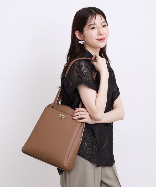 grove（グローブ）の「オコシポケット2WAYリュック（バックパック/リュック・レディース・ブラック/ナチュラル/ブラウン系・00）」の2枚目の写真