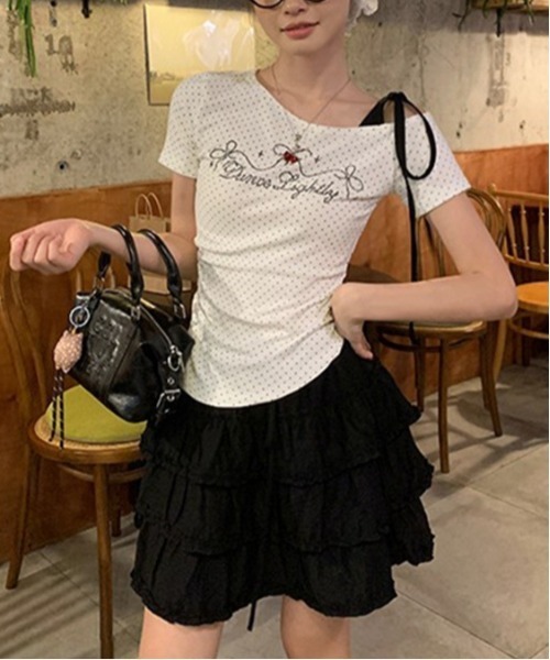 WEGO(ウィゴー)の「ワンショルダードットリボンロゴカットソー/トップス(Tシャツ/カットソー・レディース・ホワイト・LARGE/MEDIUM)」の8枚目の写真