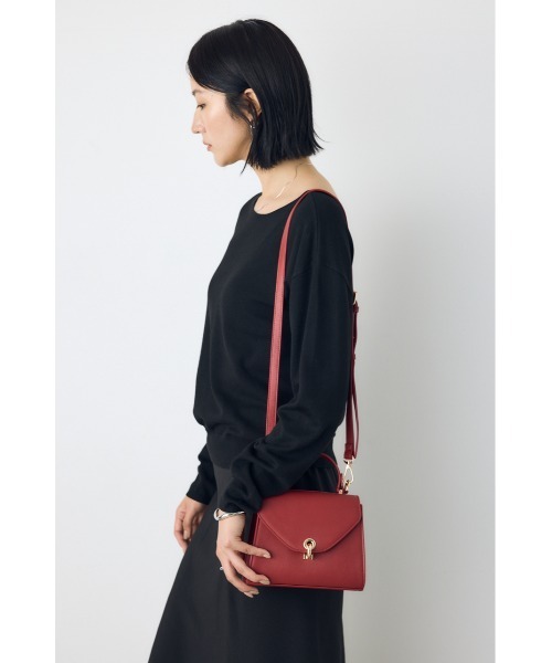 AZUL by moussy(アズールバイマウジー)の「リングターンロックミニハンドバッグ【着用画像あり】(ショルダーバッグ・レディース・アイボリー/マジェンタ/ブラック・FREE)」の7枚目の写真