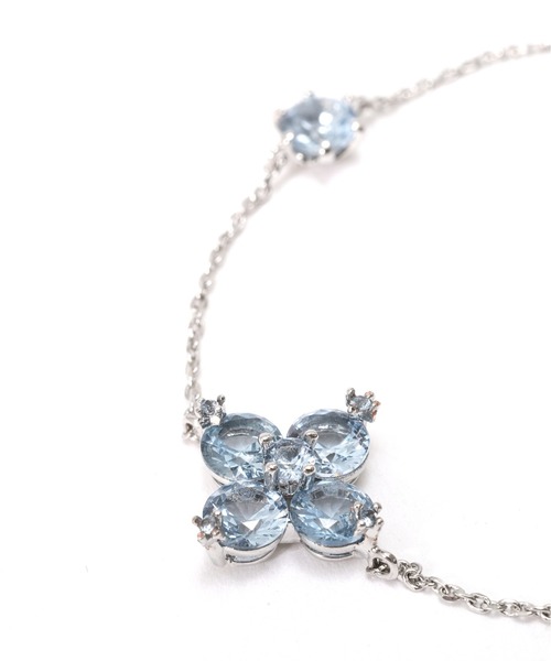 JILL by JILL STUART（ジルバイジルスチュアート）の「【再入荷】Cubic 大粒クローバーブレスレット（ブレスレット・レディース・ブルー/シルバー・FREE）」の13枚目の写真