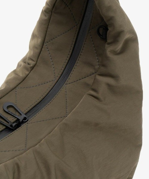 Cote&Ciel（コートエシエル）の「【cote&ciel/コートエシエル】 Hyco S Cargo / ショルダーバッグ（ショルダーバッグ・メンズ・カーキオリーブ・FREE）」の9枚目の写真