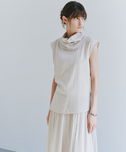 tageechita(タジチタ)の「【tageechita】ドレープネックバックタイブラウス(シャツ/ブラウス・レディース・ライトベージュ・L/M/S)」の3枚目の写真